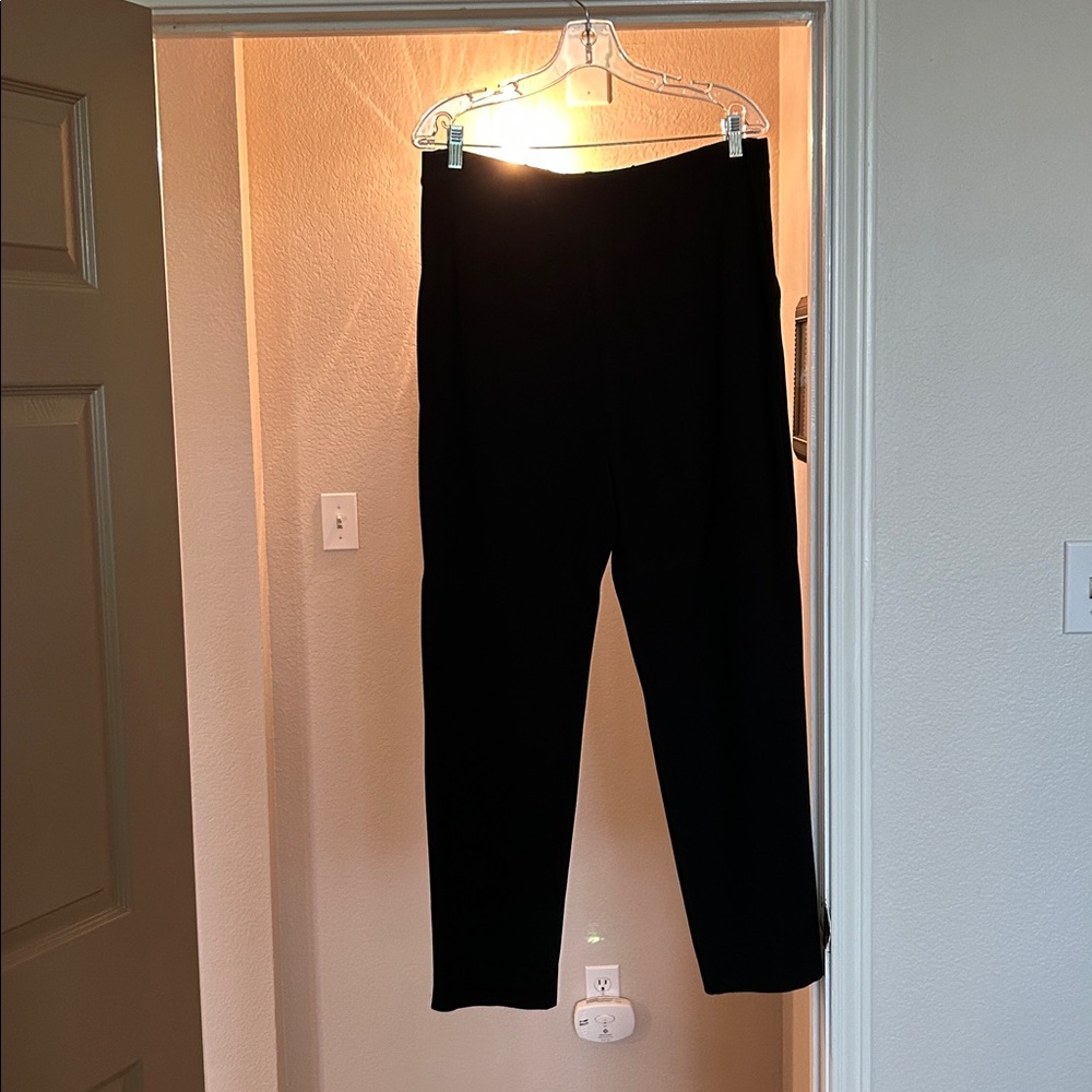 CAbi Pogger Spring 2023 Straight Leg Travel Pants In Black Style Number 6267 - Picture 3 of 8